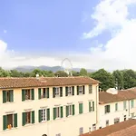 Fabio\'S Rustic Flat
